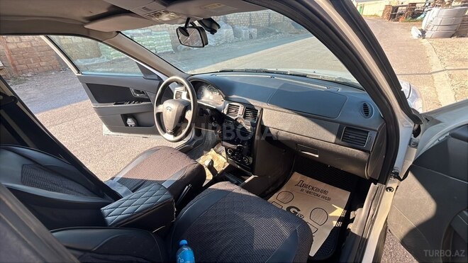LADA (VAZ) Priora-7
