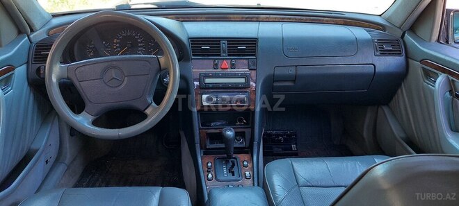 Mercedes C 220-8