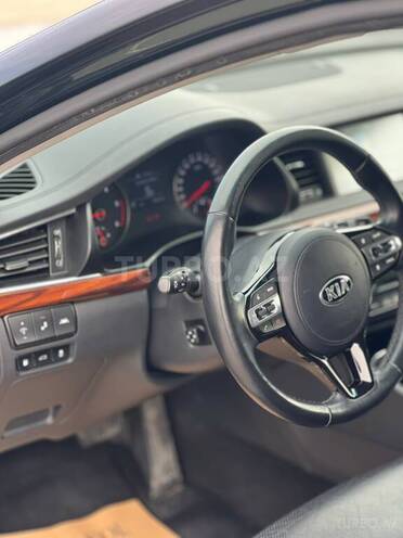 Kia K7-3