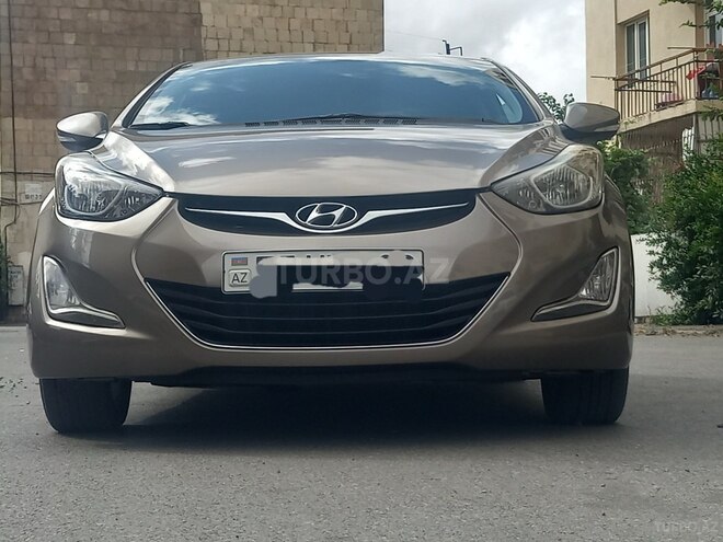 Hyundai Elantra-4