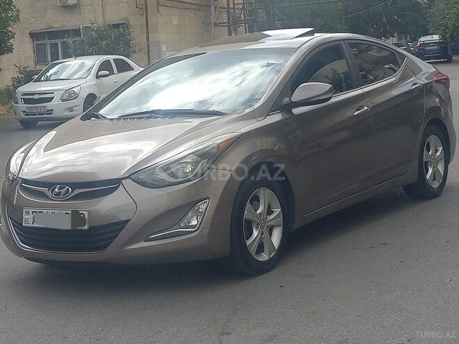 Hyundai Elantra-3