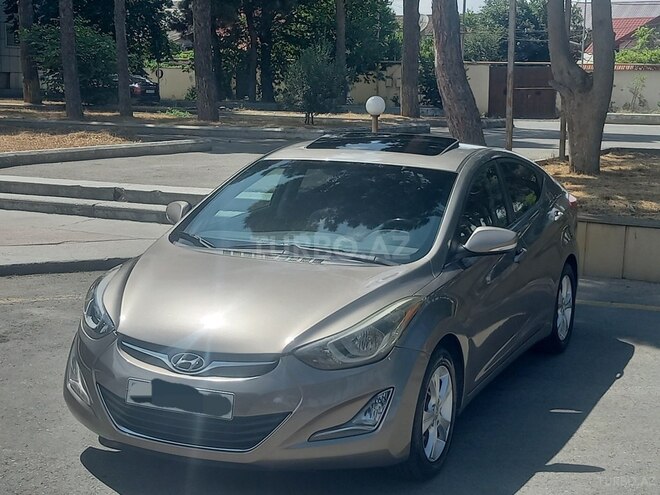 Hyundai Elantra-5