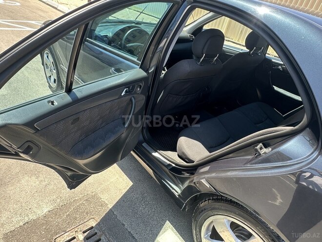 Mercedes C 240-12