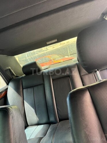 Mercedes E 200-6