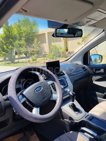 Ford Kuga-5