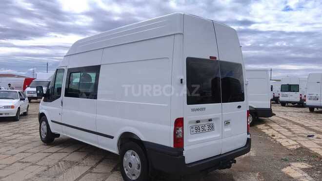 Ford Transit-4