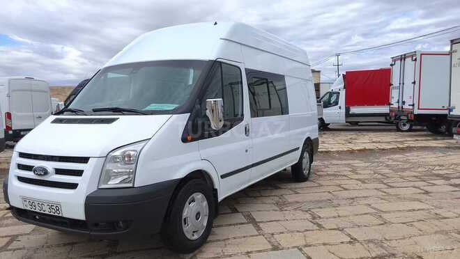 Ford Transit-3