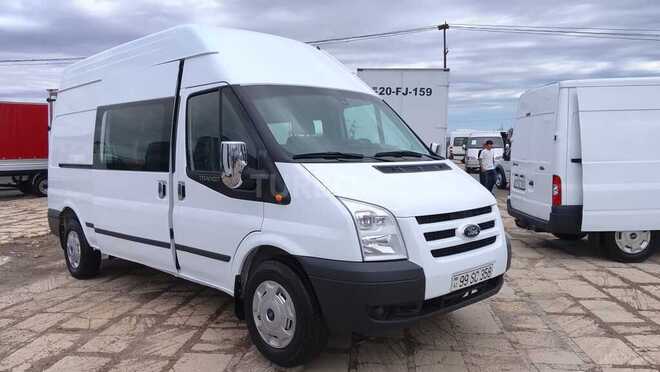 Ford Transit-2