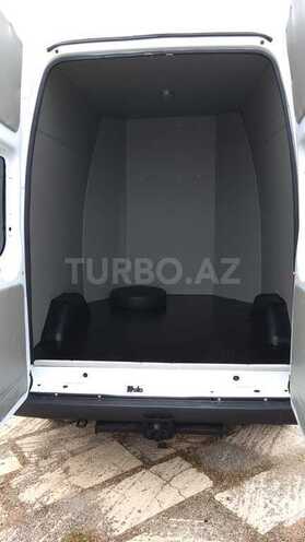 Ford Transit-7