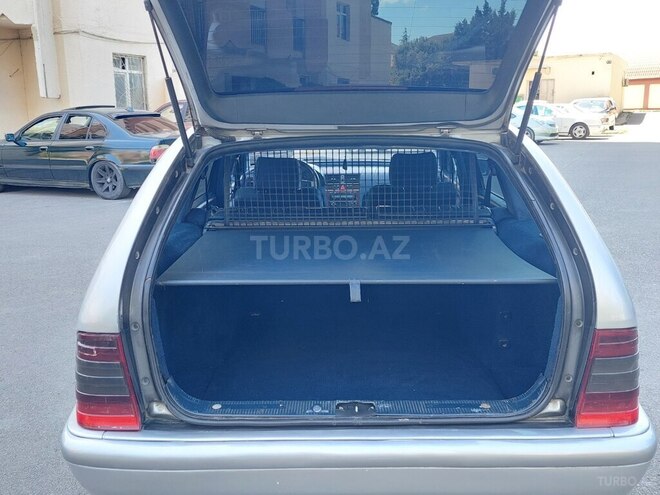 Mercedes C 220-11