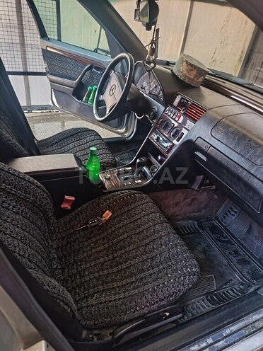 Mercedes C 250-9