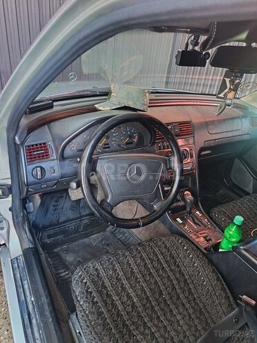 Mercedes C 250-8
