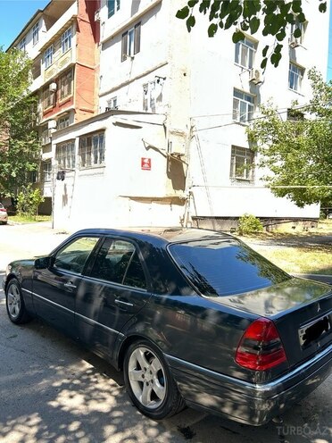 Mercedes C 180-3