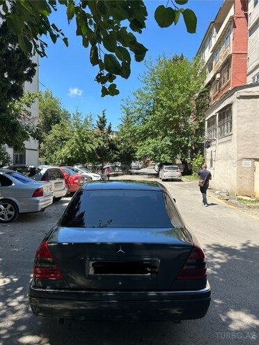 Mercedes C 180-4