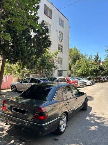 Mercedes C 180-11