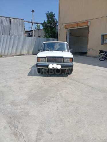 LADA (VAZ) 2107-1