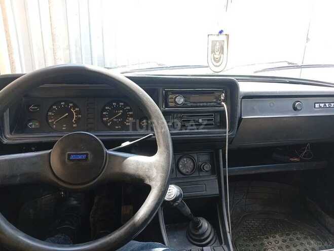 LADA (VAZ) 2107-2