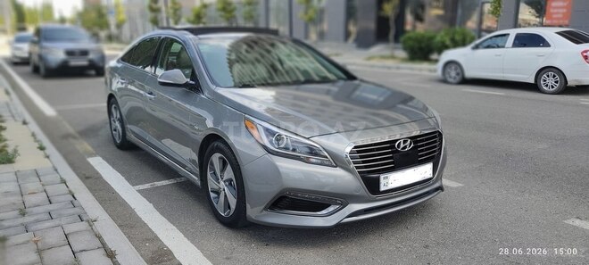 Hyundai Sonata-1