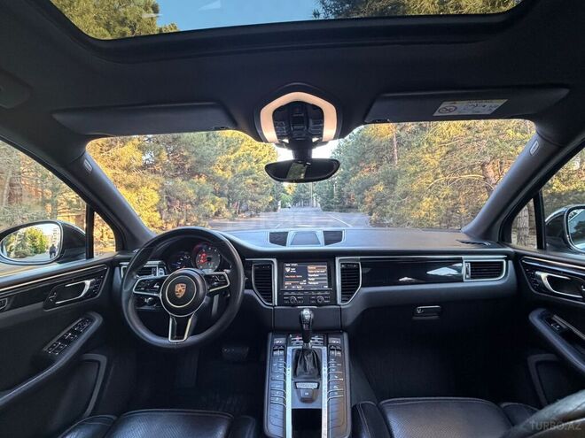Porsche Macan GTS-5