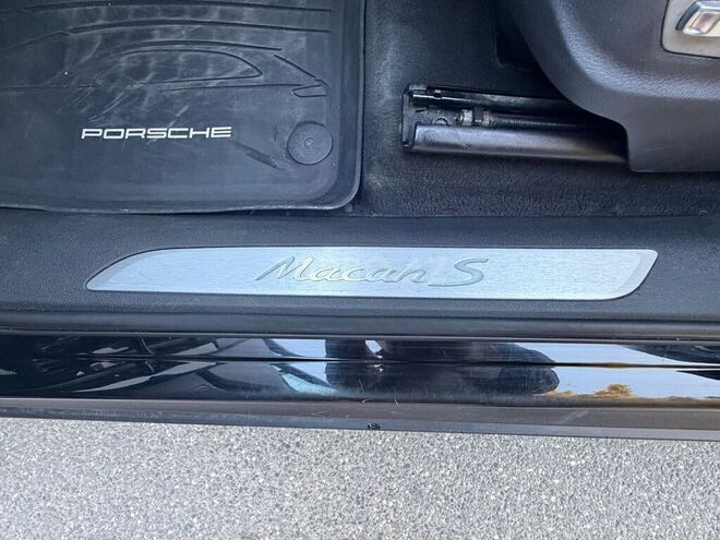 Porsche Macan GTS-8