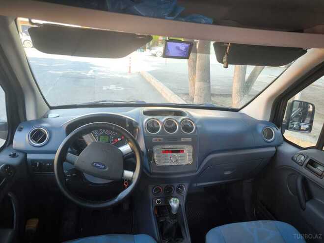 Ford Tourneo Connect-9