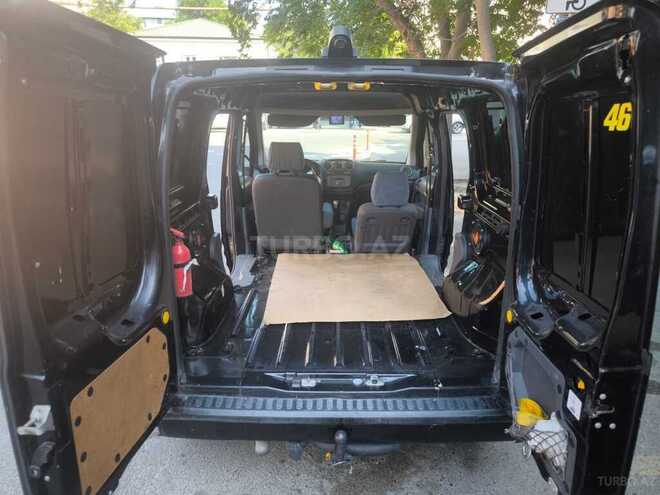 Ford Tourneo Connect-6