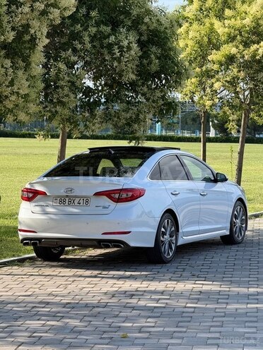 Hyundai Sonata-5