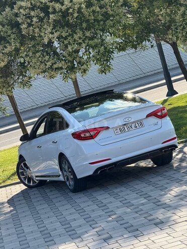 Hyundai Sonata-11
