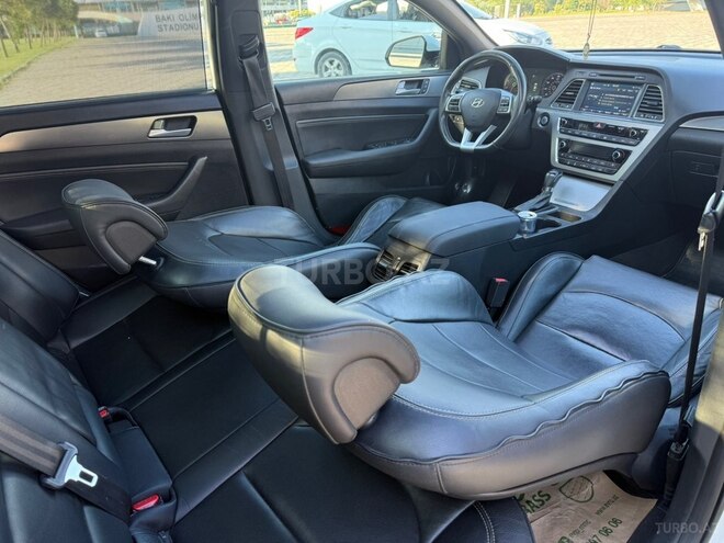 Hyundai Sonata-18