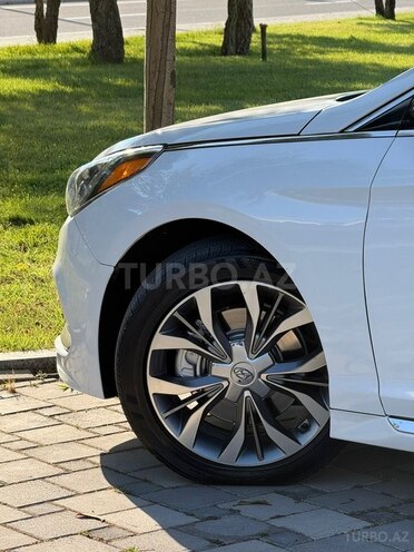 Hyundai Sonata-13