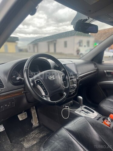 Hyundai Santa Fe-5