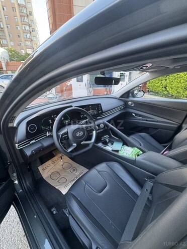 Hyundai Elantra-6