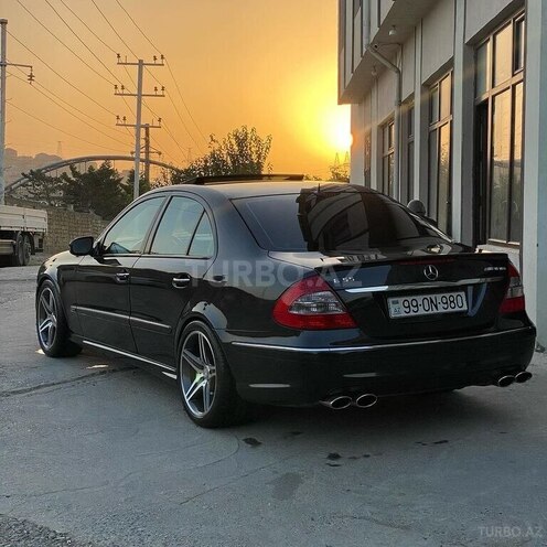 Mercedes E 220-2