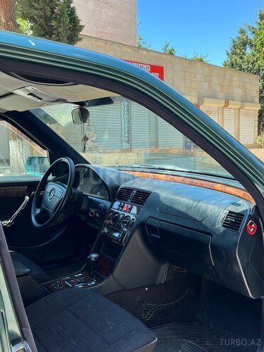 Mercedes C 180-8