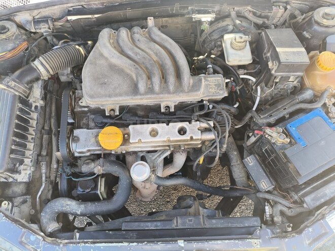 Opel Vectra-8