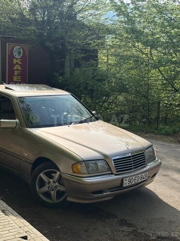 Mercedes C 230-1