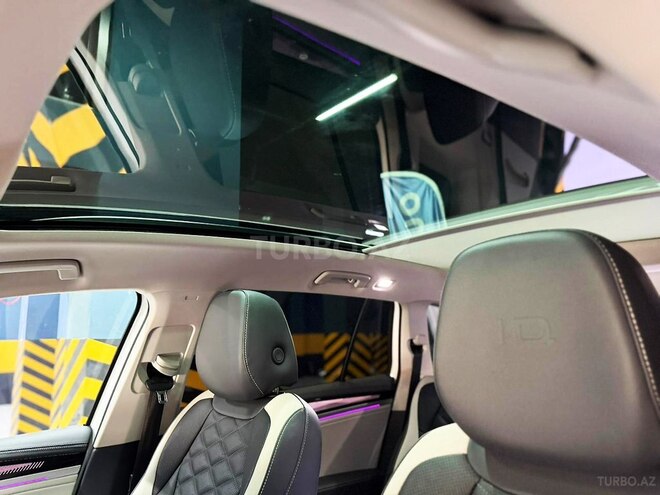 Volkswagen ID.6 Crozz-7