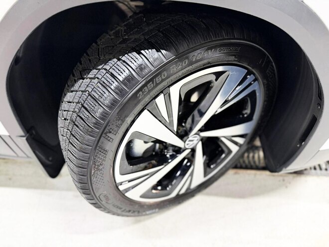 Volkswagen ID.6 Crozz-10