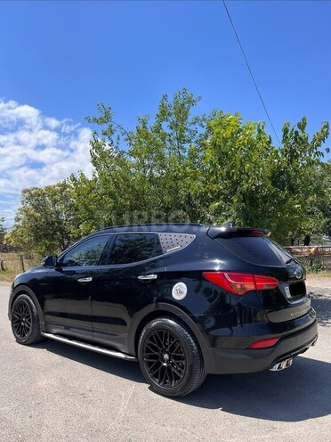 Hyundai Santa Fe-5