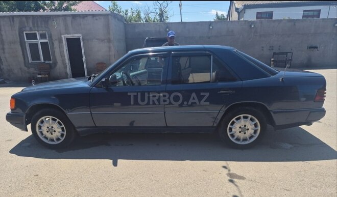 Mercedes 300 D-3