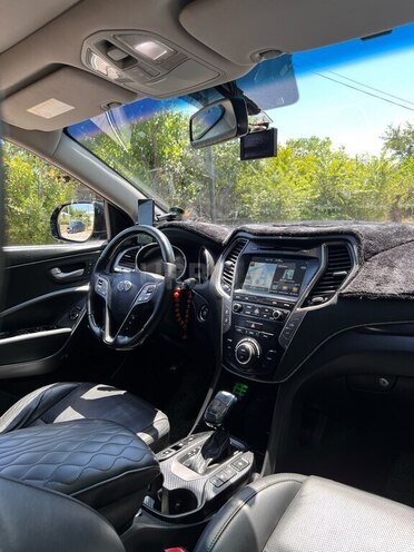 Hyundai Santa Fe-19