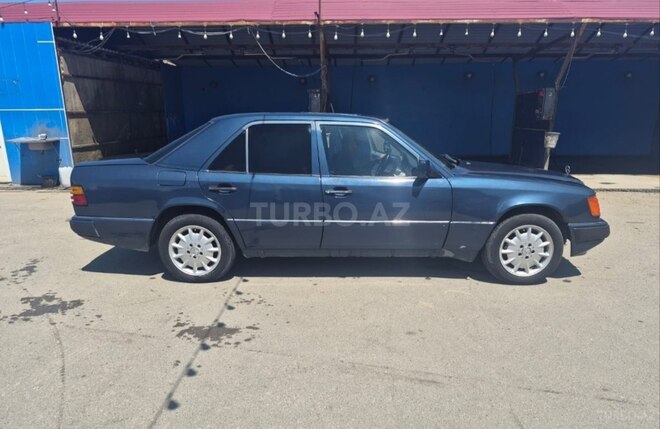 Mercedes 300 D-4