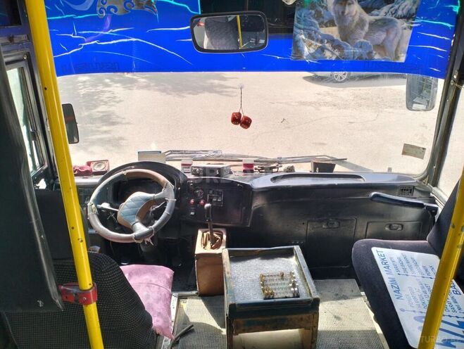 Isuzu NP 37-3