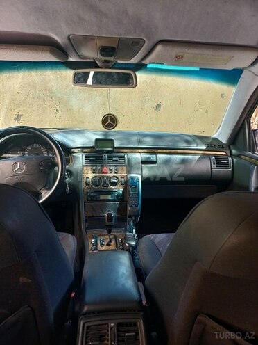 Mercedes E 220-7