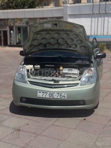 Toyota Prius-2