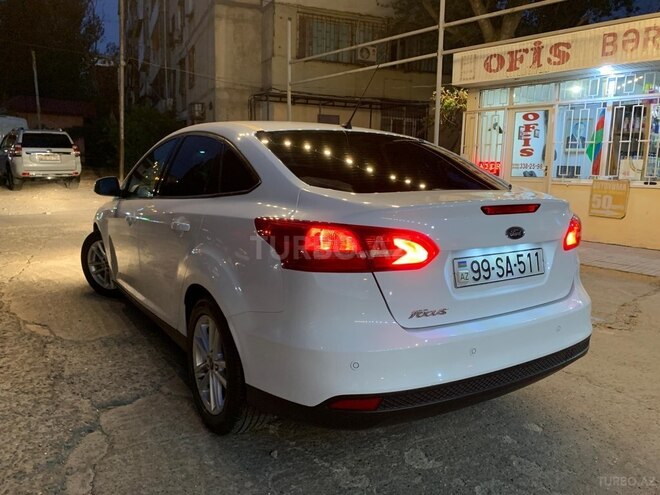 Ford Focus-2