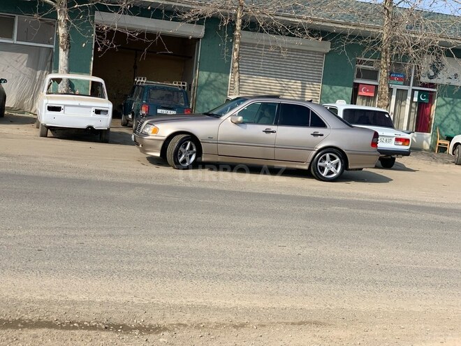 Mercedes C 230-13
