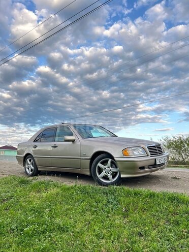 Mercedes C 230-6