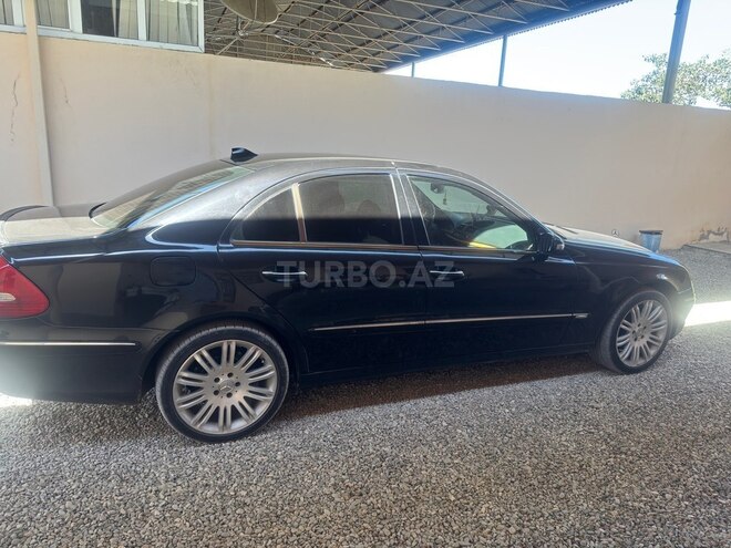 Mercedes E 240-3