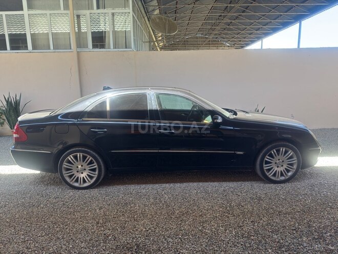 Mercedes E 240-6